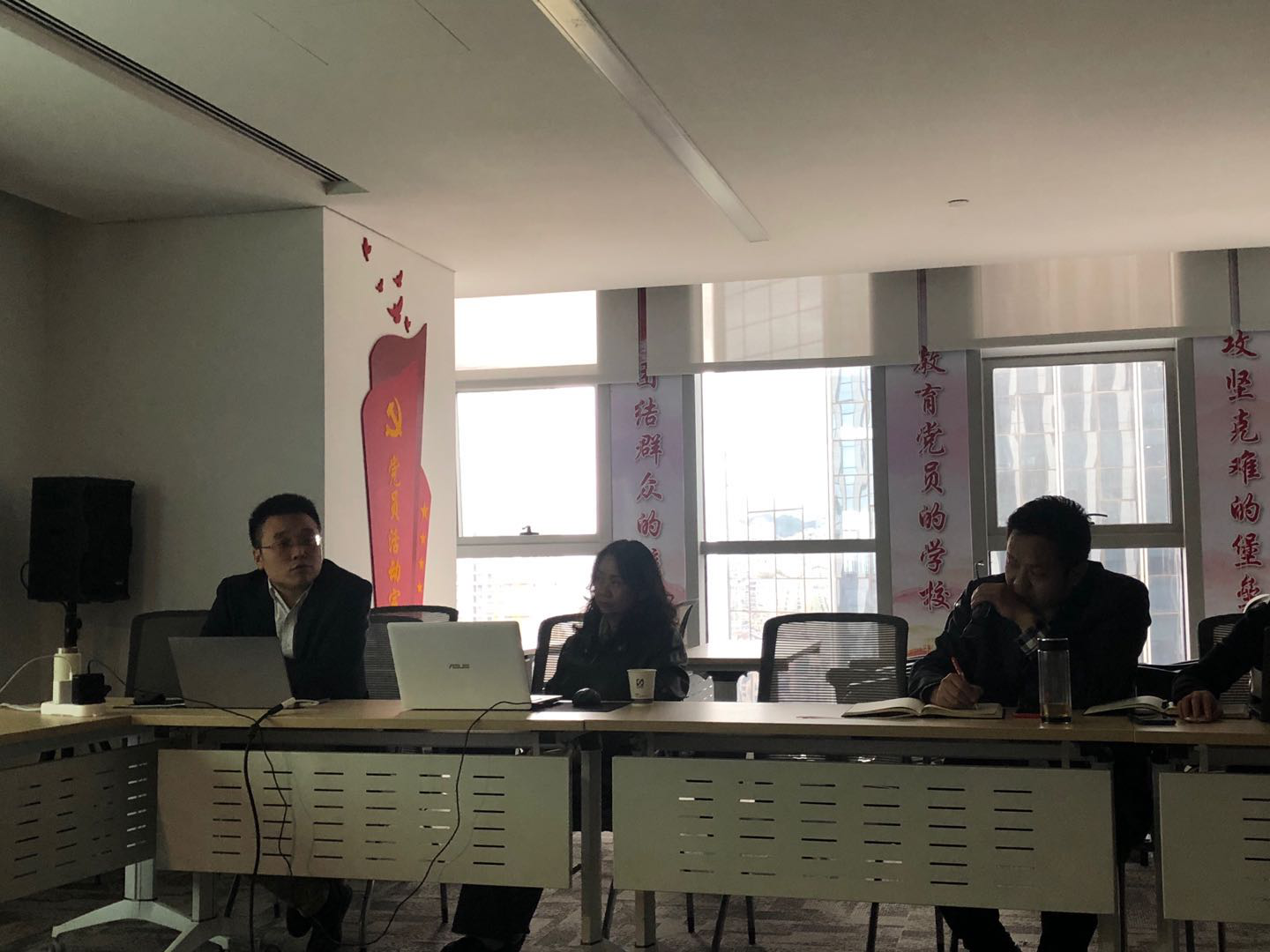 &#20247;&#24425;&#23448;&#32593;&#45;&#40;&#20013;&#22269;&#41;&#32929;&#20221;&#26377;&#38480;&#20844;&#21496;